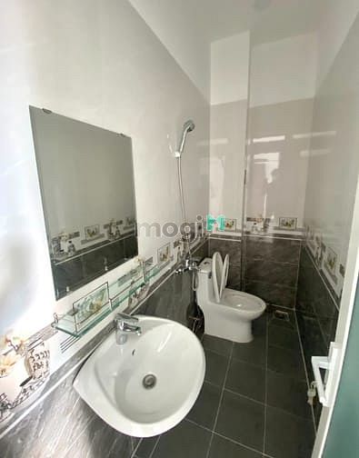 Modern Studio Near Vincom with Balcony and AC