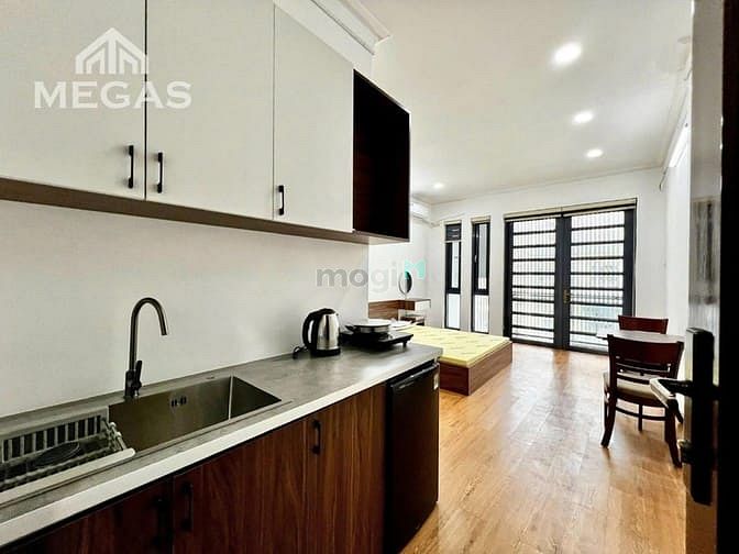 Modern Studio with Fingerprint Access in District 3