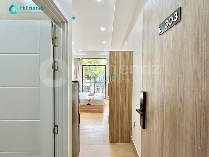 Modern Studio Apartment with Balcony near VivoCity and RMIT