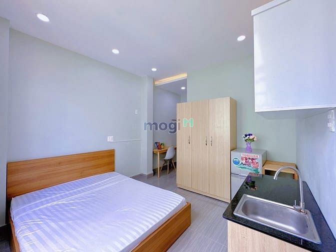 Modern Compact Studio Apartment in CMT8, District 3, Ho Chi Minh City