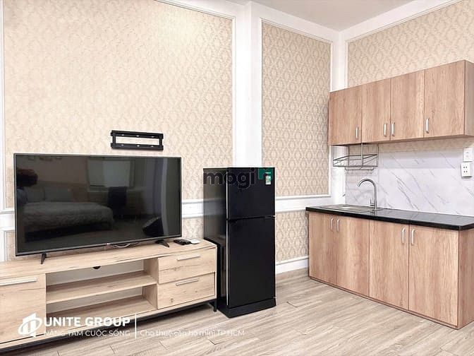 Modern Studio Apartment in CMT8, District 10 with Full Amenities
