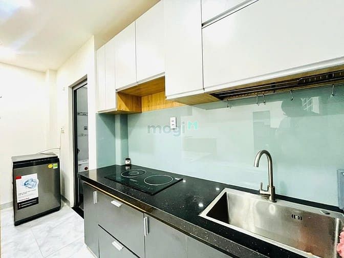 Fully Furnished Balcony Room Near Song Hanh - Truong Chinh