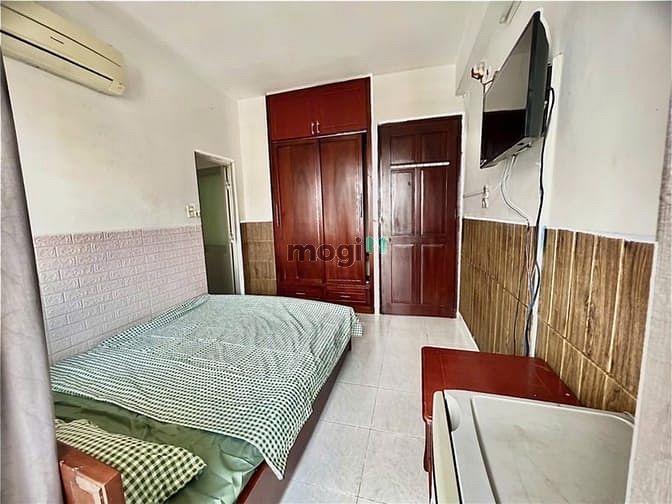 Furnished Studio with Balcony in Pham Van Bach