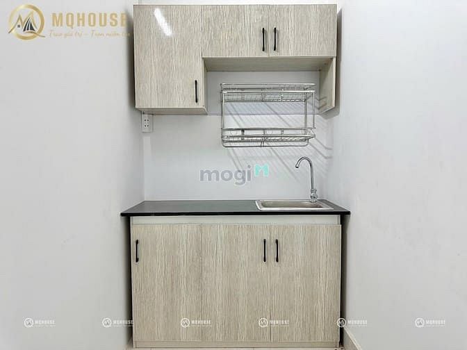 1 Bedroom Apartment with Balcony in Hoà Bình - Đầm Sen