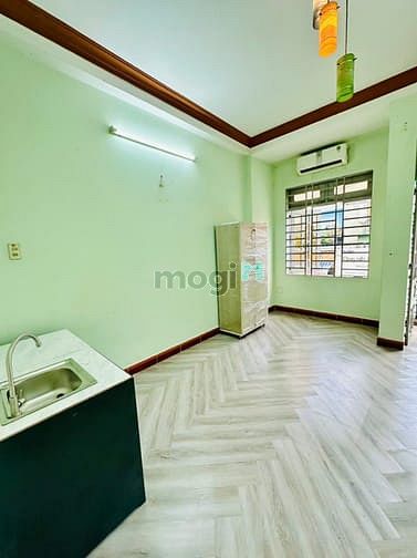 Modern Room with AC Near Quang Trung Park