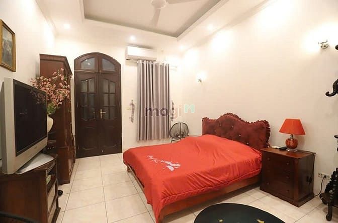 Spacious 5-story house near Xa Dan with full amenities