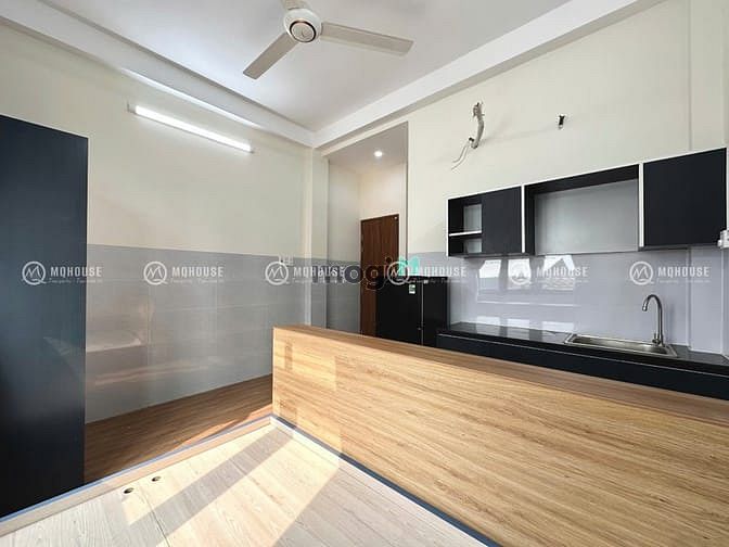 Sunny Room with Window, Fully Furnished near Truong Chinh - Phan Van Hon