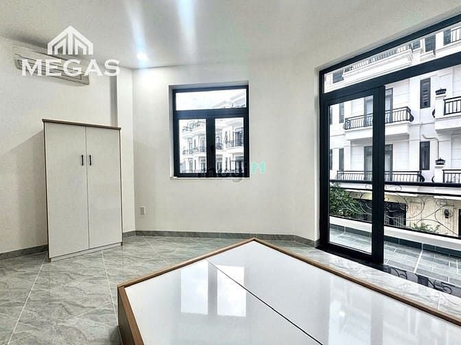 Studio Apartment with Balcony, Fully Furnished Near Multiple Locations