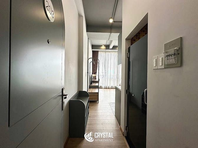 Studio Apartment with Balcony at Âu Cơ - Trần Tấn