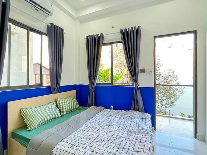 Spacious Balcony Studio with Full Amenities Near Key District Locations