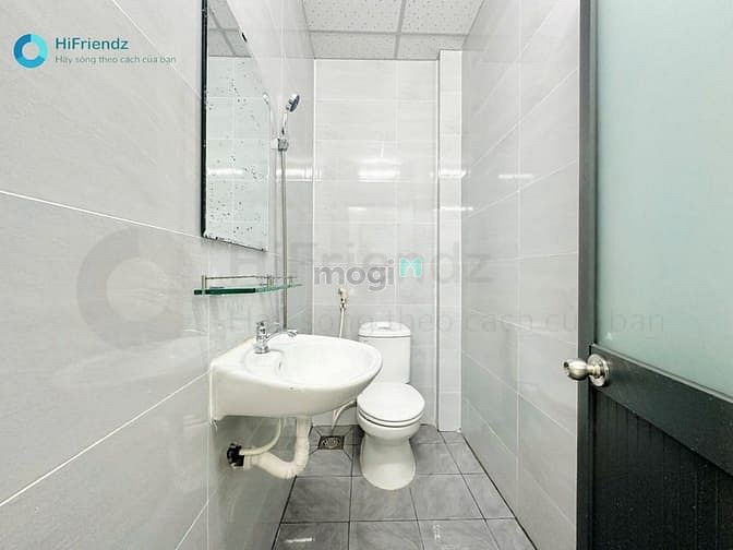 Modern Studio with Balcony Near University Campus