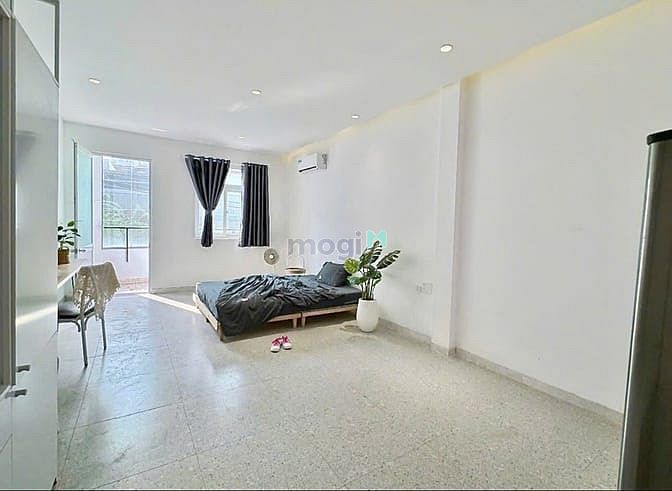 Modern Studio Apartment Near Universities with Full Amenities