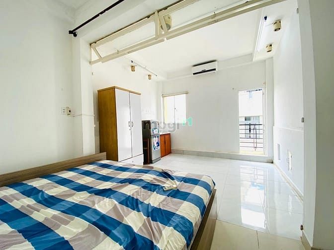 Spacious Room near Phan Xich Long, Convenient Location
