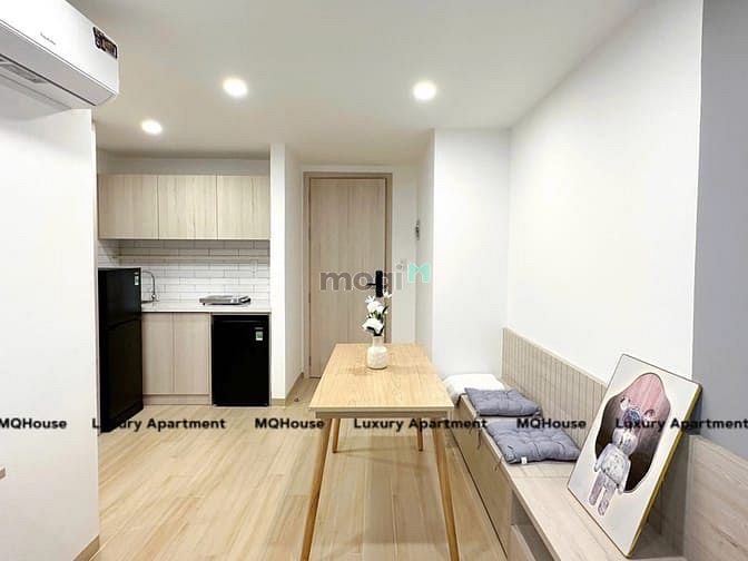 1-Bedroom Luxury Apartment in CMT8, District 3 - Modern Design