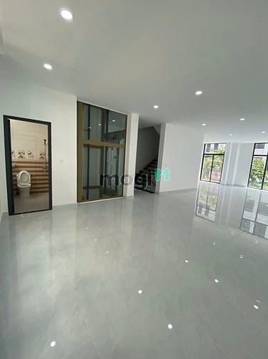 5-Story Townhouse with Elevator in Vinhomes Grand Park