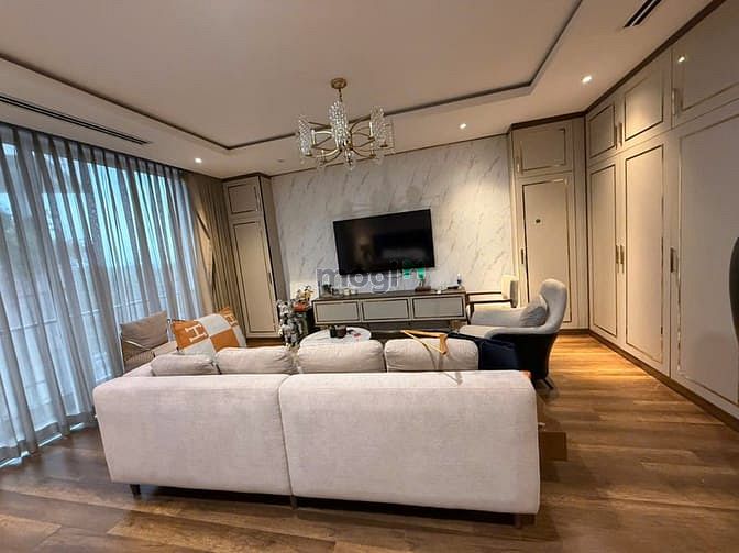 Spacious Multifunctional Property for Rent - Office and Residential Use