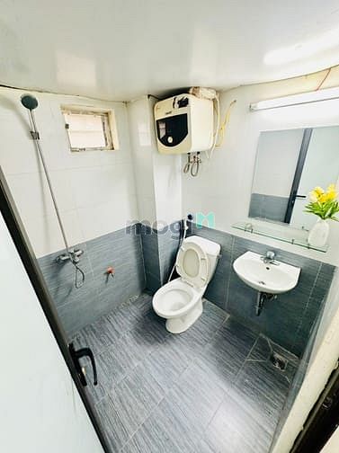 Fully Furnished Room with Window near Ecogreen, Nguyen Xien Road