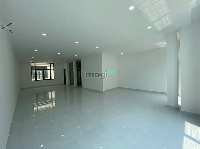 5-Story Townhouse with Elevator in Vinhomes Grand Park