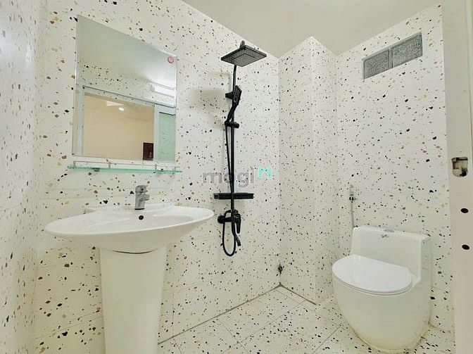 Modern Studio Apartment Near VinCom Nguyen Xi