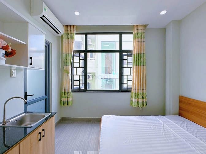 Modern Compact Studio Apartment in CMT8, District 3, Ho Chi Minh City