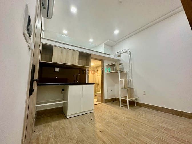 Fully Furnished Studio Apartment near Vincom Le Van Viet