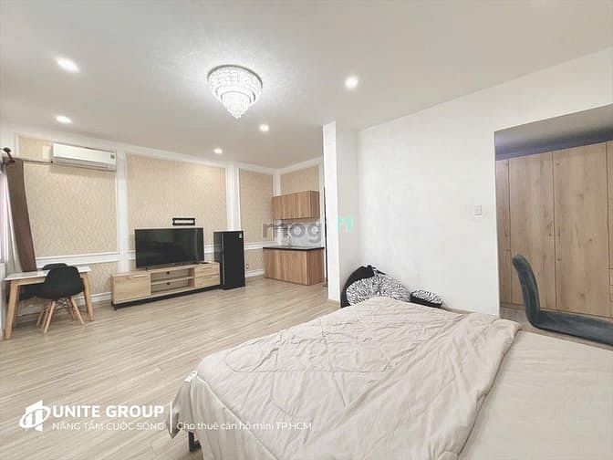 Modern Studio Apartment in CMT8, District 10 with Full Amenities