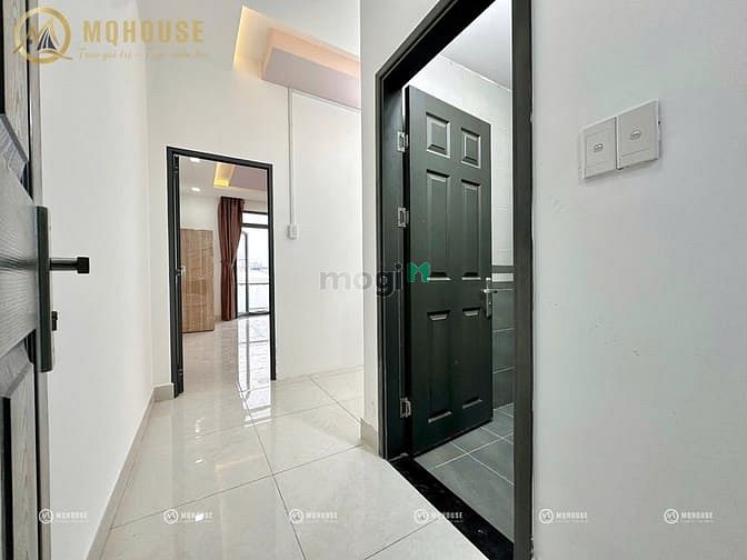 1 Bedroom Apartment with Balcony in Hoà Bình - Đầm Sen