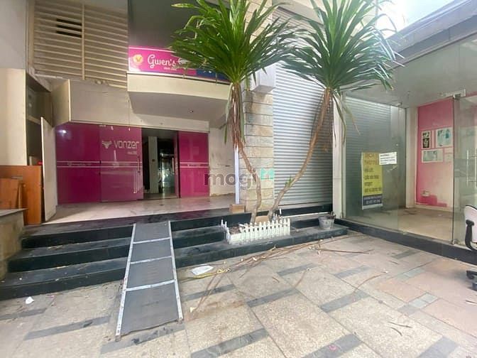 Serviced Apartment with Balcony in District 10, Ho Chi Minh City