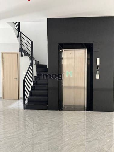 Spacious 126m2 Townhouse at Vinhomes Grand Park - Suitable for Living and Business