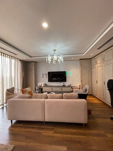 Spacious Multifunctional Property for Rent - Office and Residential Use