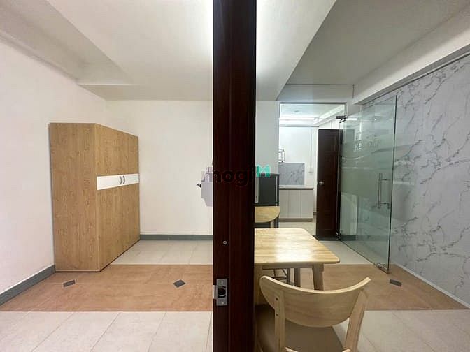 Serviced Apartment with Balcony in District 10, Ho Chi Minh City