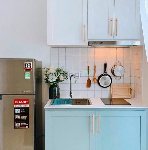 Modern Compact Apartment with Full Amenities
