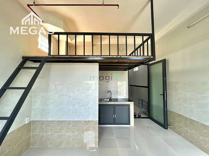 Duplex with Window and Balcony near CVPM Quang Trung