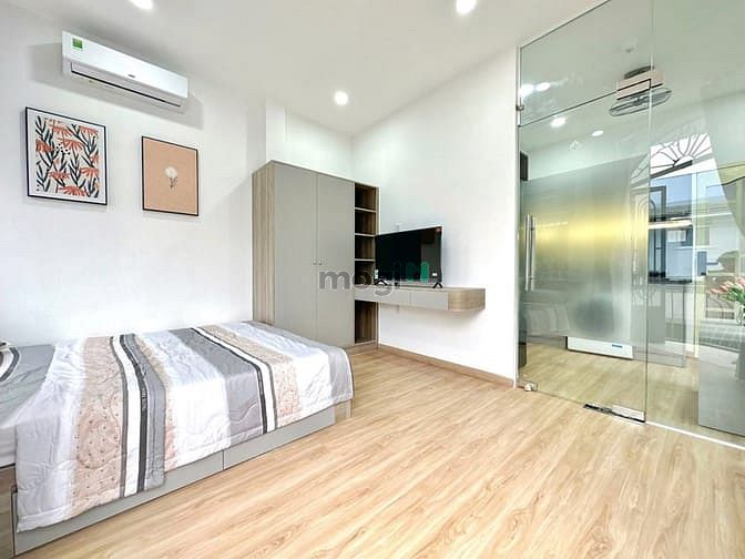 Spacious Studio Near Le Van Sy Street, District 3