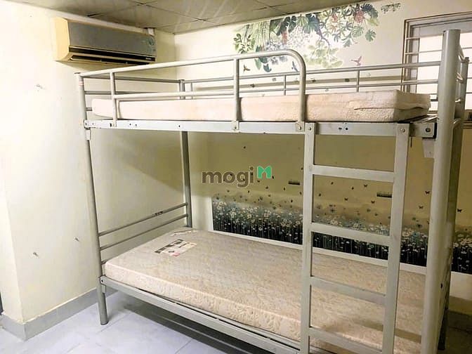 Shared Accommodation with Bunk Beds and Kitchen Facilities