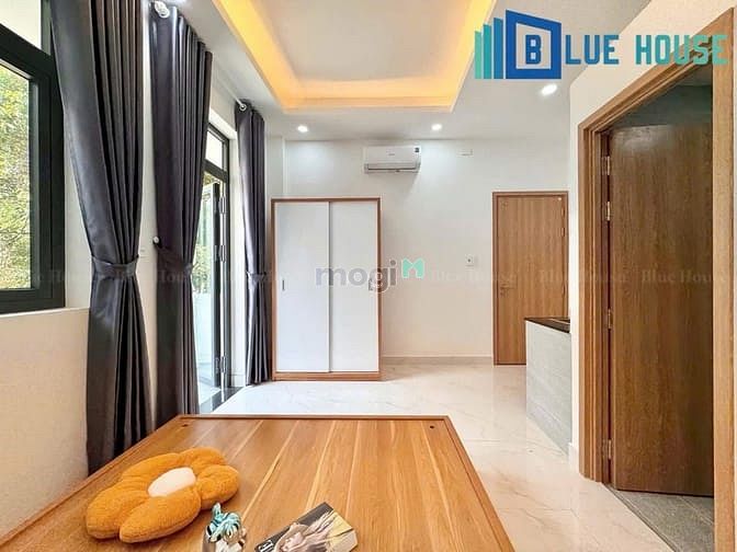 Modern Studio with Balcony near University