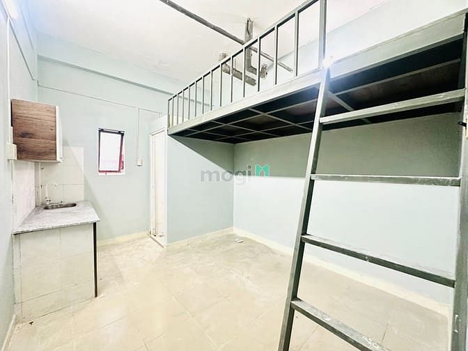 Spacious Loft-Style Room with Mezzanine Near Bustling Market