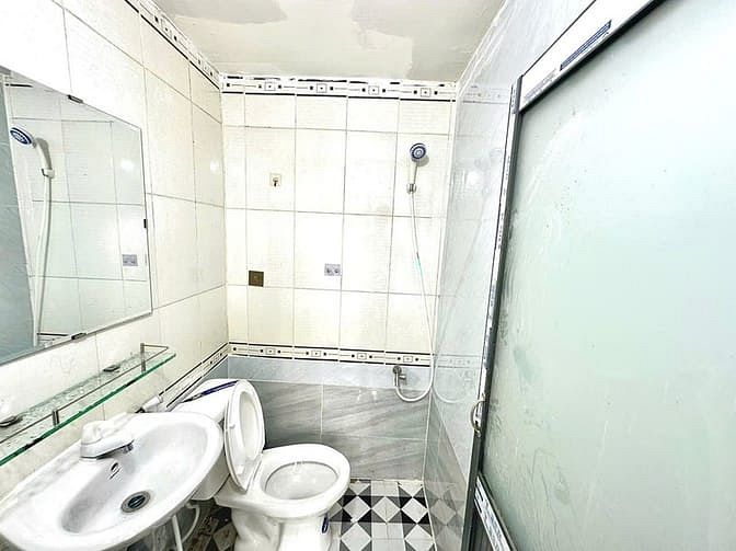 Private Room with Balcony near Multiple Transit Routes