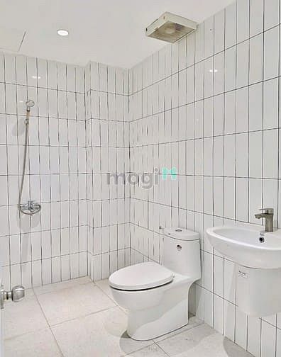 Modern Studio Apartment Near Universities with Full Amenities