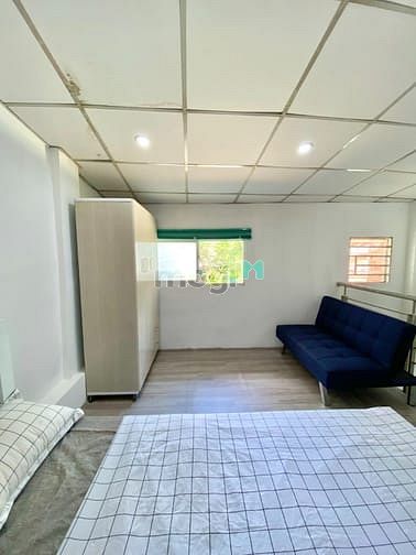 Modern Studio Near Vincom with Balcony and AC