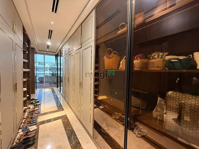 Spacious Multifunctional Property for Rent - Office and Residential Use