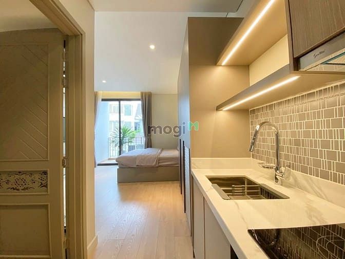 Thao Dien Studio Apartment with Large Balcony Near Xuan Thuy