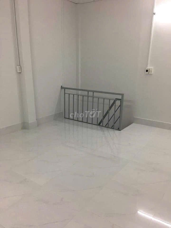 Unfurnished House for Long-Term Rent
