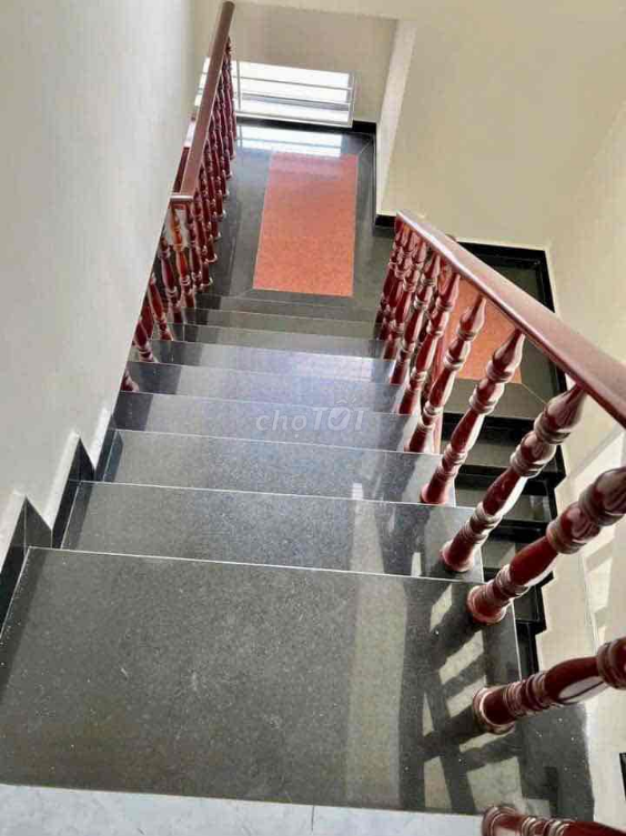 Spacious 5-Room House in Hiep Thanh 3 Residential Area