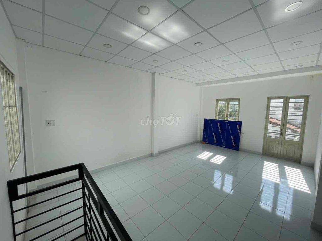 Modern 4x9m Two-Story House in Quiet Alley