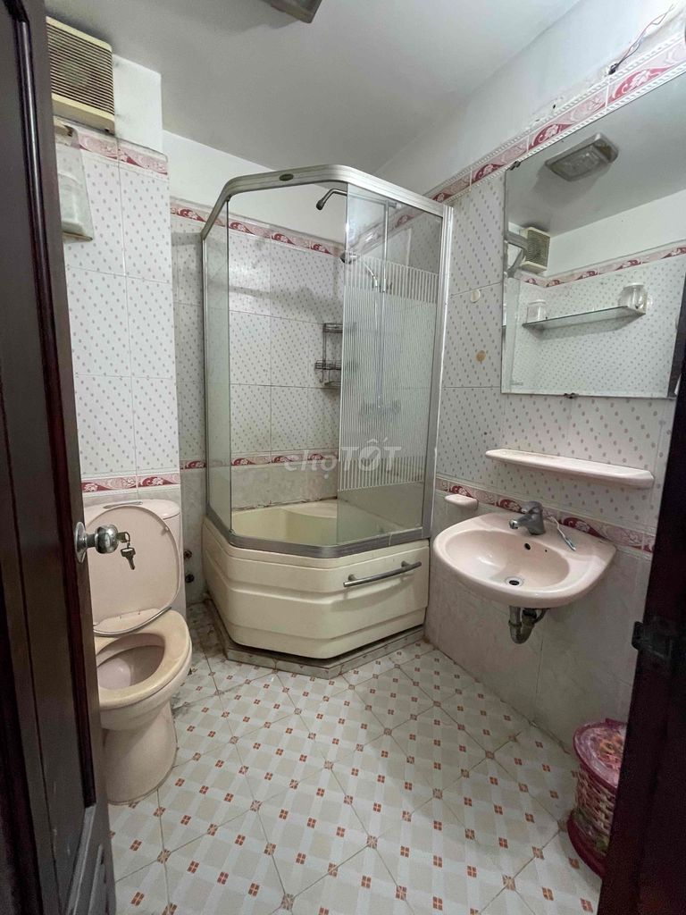 Modern 5-Bedroom Townhouse Near Pham Hung
