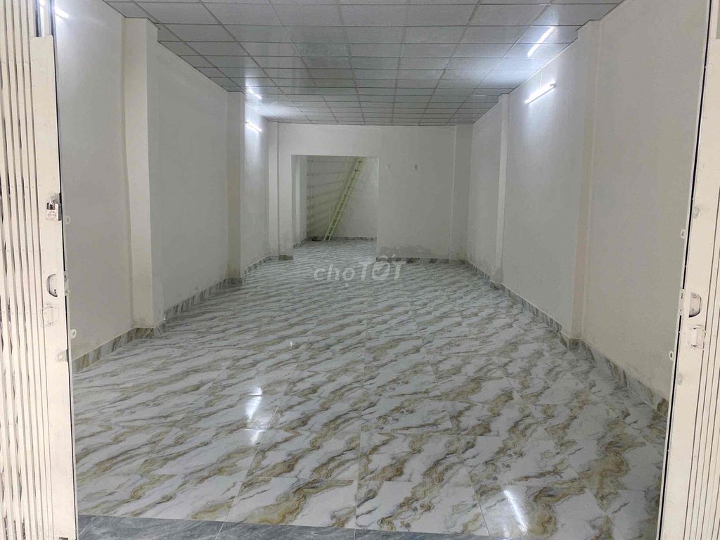 Commercial Storefront in Tan Binh District