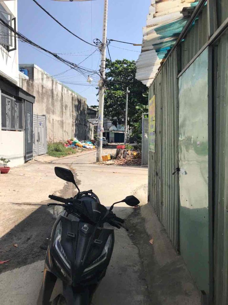 House for Rent with Air Conditioning and Parking