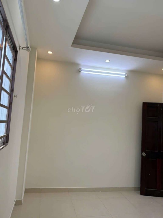 Spacious 4-Bedroom House near Market and School in Tan Binh District