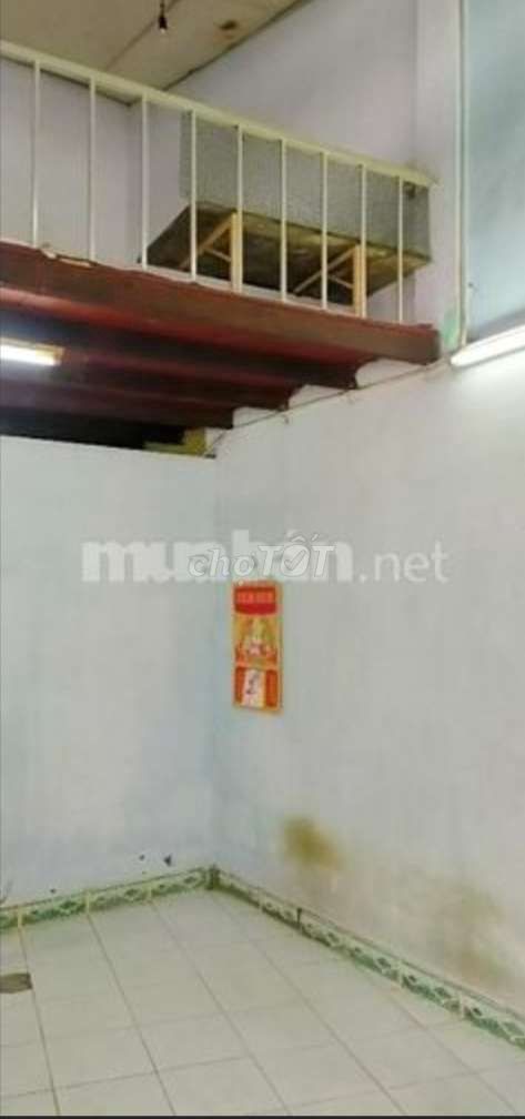 One-Story House with Loft Near Go Vap Market